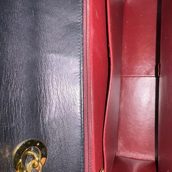 CHANEL Classic Flap Maxi Chain Shoulder Bag Black Lambskin - Picture 5 of 7